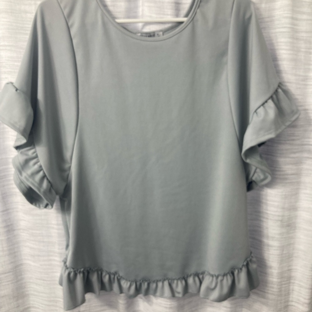 Gray top - Picture 4 of 4